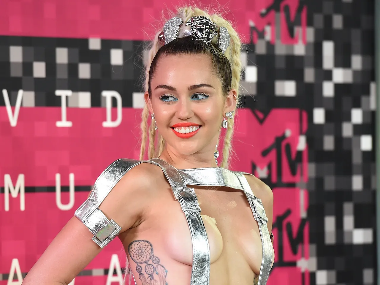 Miley Cyrus Reportedly Planning Naked Concert for Art or Something