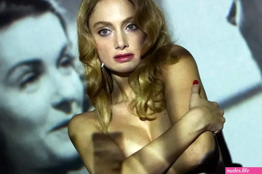Diva Futura Review: Unconvincingly Bouncy Biopic of a Pornographer
