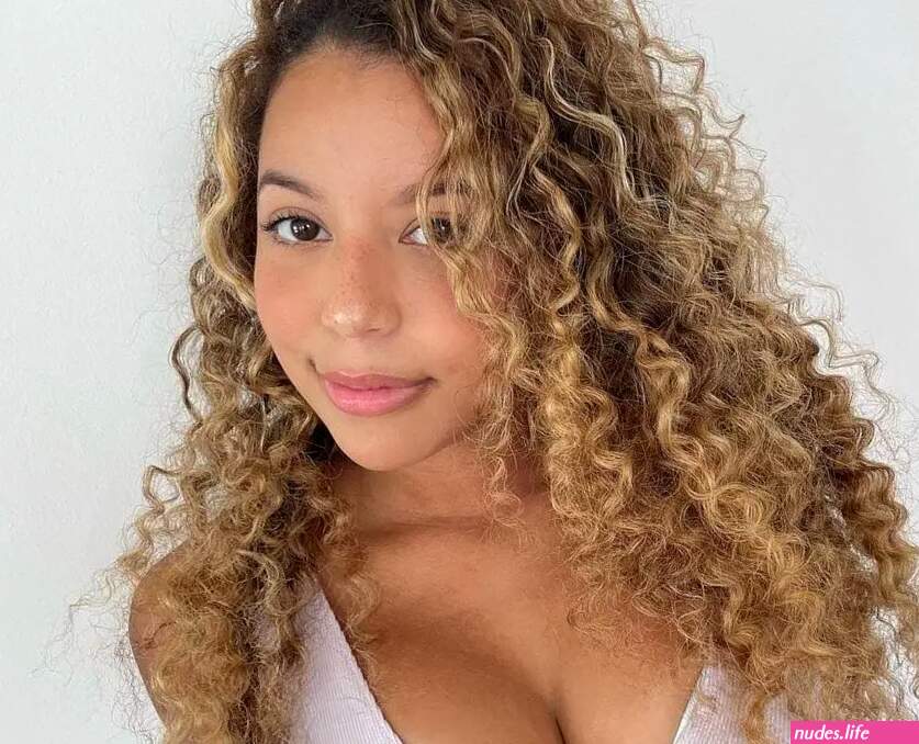 camila.elle dildo ride