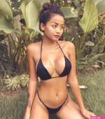 bikini bugil