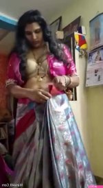 Desi Bhabhi Strip her Saree and Shows Boobs