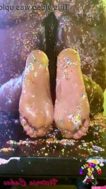Free Victoria Cakes give Gibby The Clown a great birthday present Porn Video HD