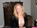 sexy blonde hot mom amateur pics showing off her stunning milf figure