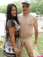 File:CFNM at Nudes a Poppin.jpg
