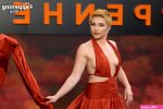 Florence Pugh hace alarde de sus sexys tetas en el estreno de Oppenheimer en Londres