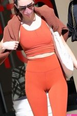 Kendall Jenner Flaunts Her Sweaty Pussy Cameltoe After Pilates