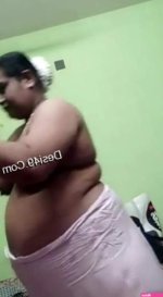Mallu aunty shows on XXX cam her abnormally big boobs indian xxx sex