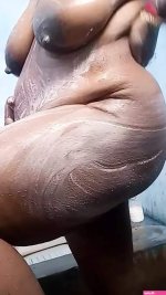 Tamil aunty nude bathing video watch online