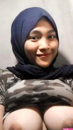 Jilbab bugil