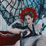 American Pickers Danielle Colby shakes her bare butt in sexy spider costume
