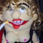 icutmyelbowss video Tweet