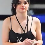 Nice Celeb and Girls on X: Ariel Winter boobs pop out candids outside Universal Studios Halloween Horror Nights 36x HQ ArielWinter boobs boobspopout candids