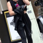 Celebrity – Hilary Duff image 7