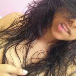 indian girl down blouse cleavage