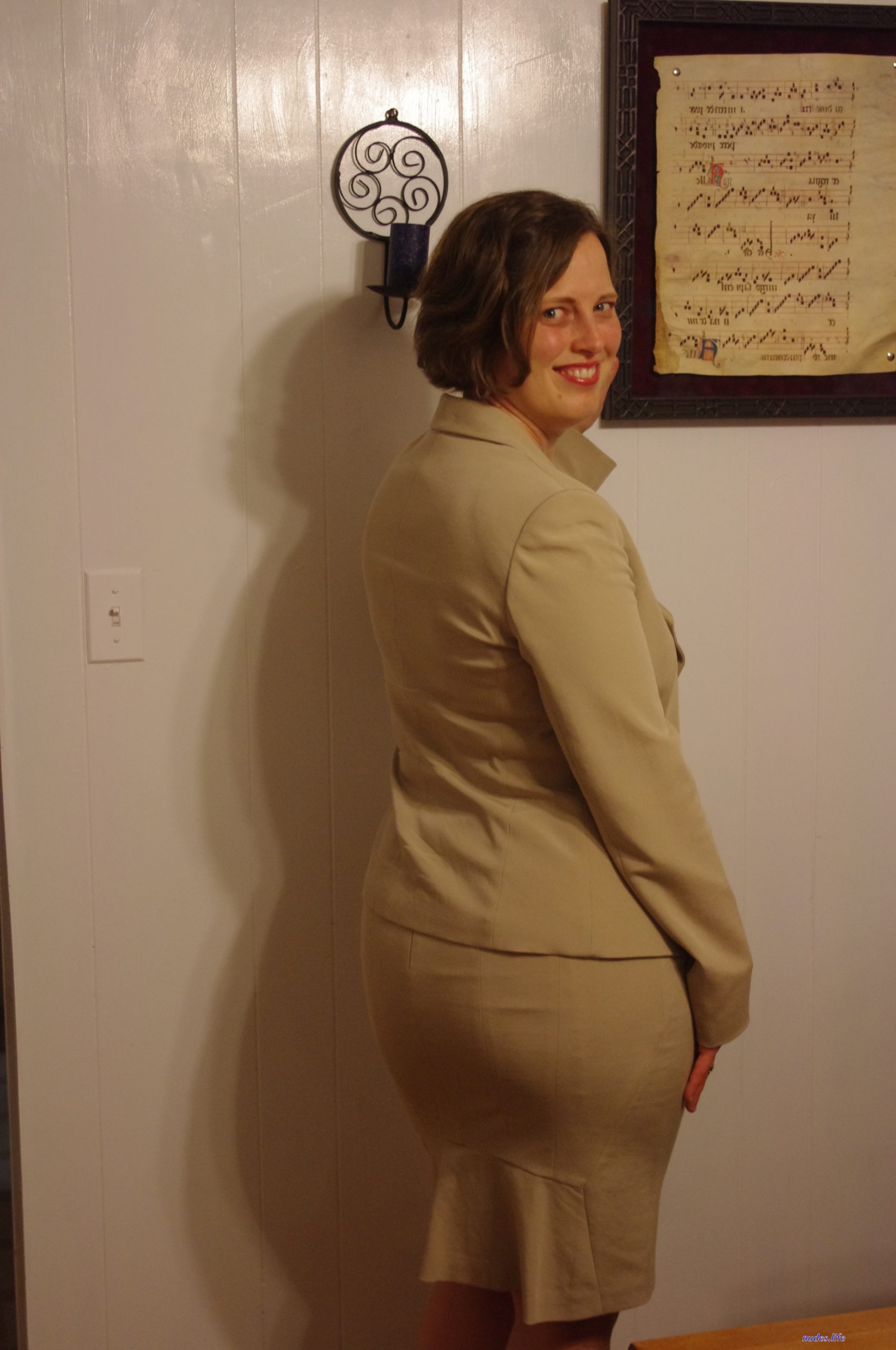 Tight skirt pantline xx pictures