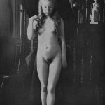 nude pics of war