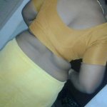 indian aunty nude in pink top pics