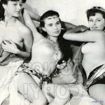 loren war nude