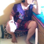 bhabhi shows thighs and pussy