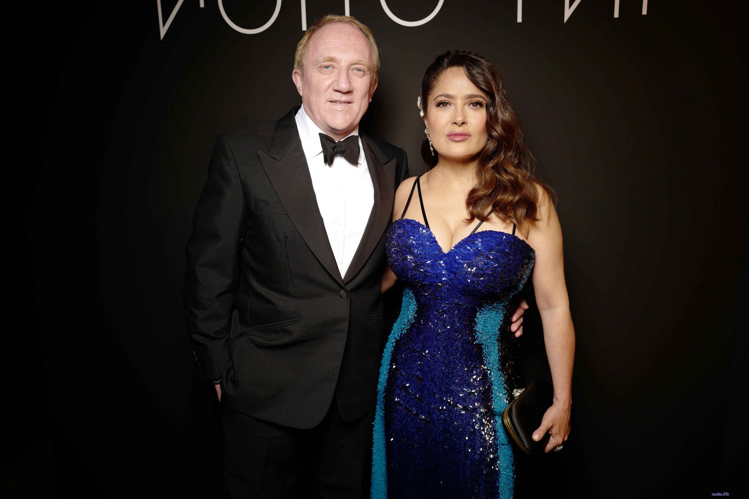 Salma hayek-pinault big tits