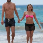 shakira nude pics