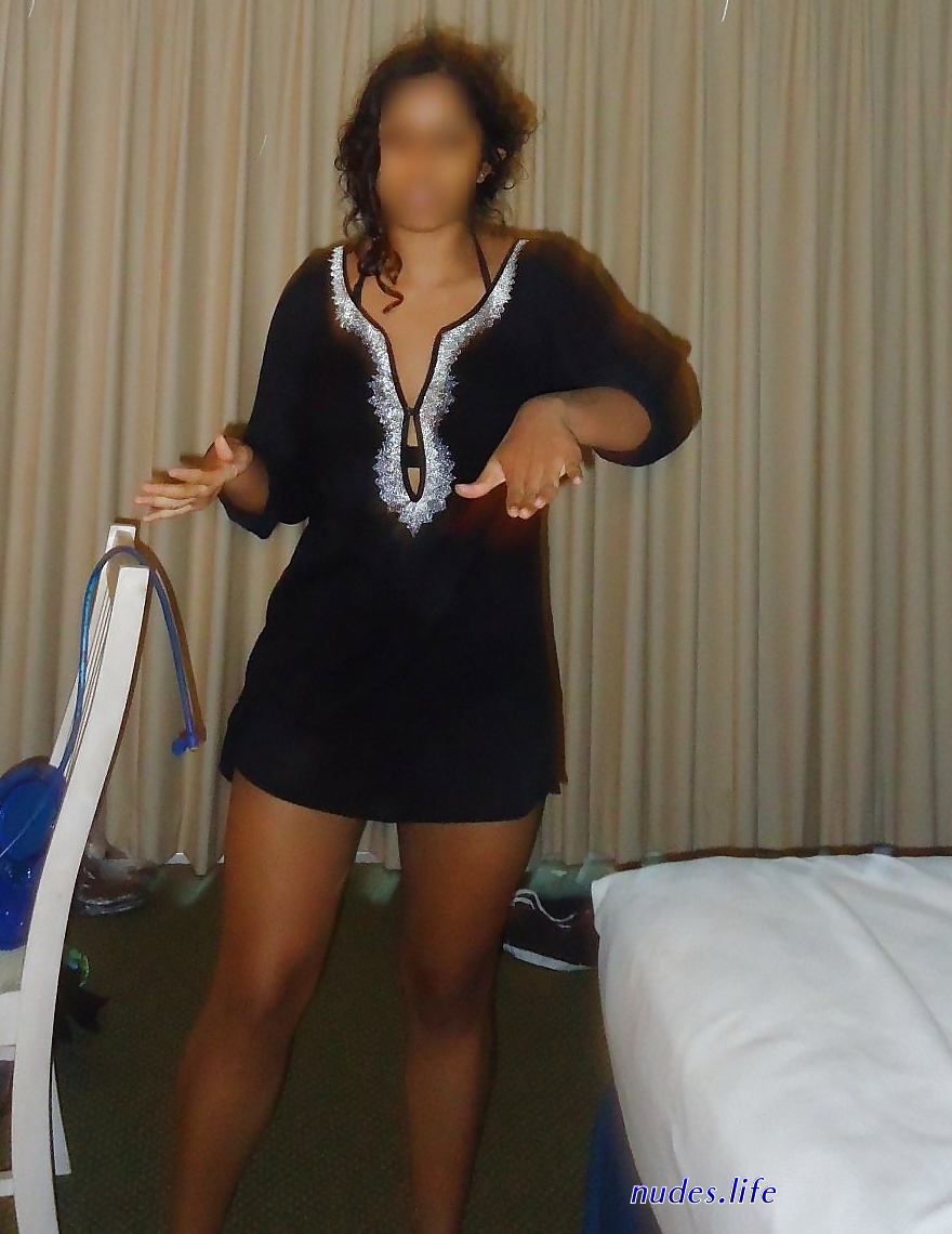 cam girl naina pics nude
