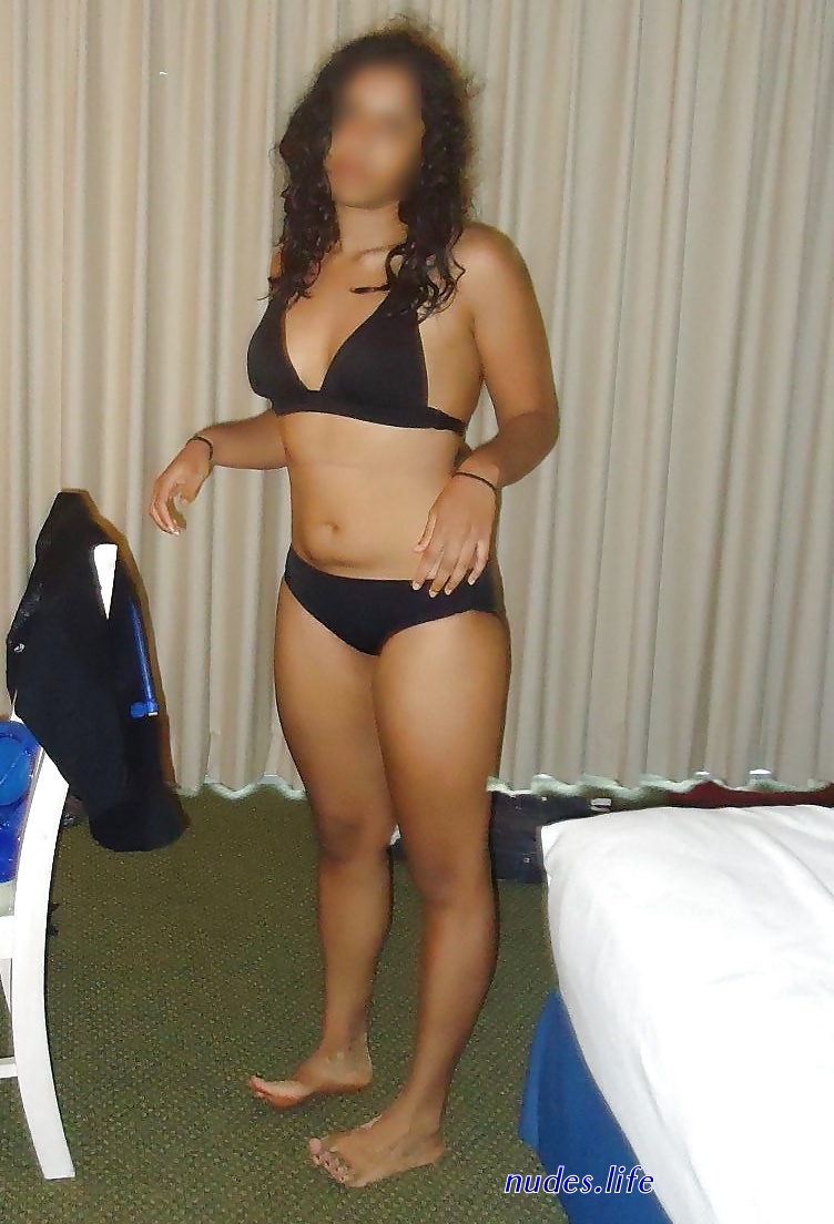 cam girl naina pics nude
