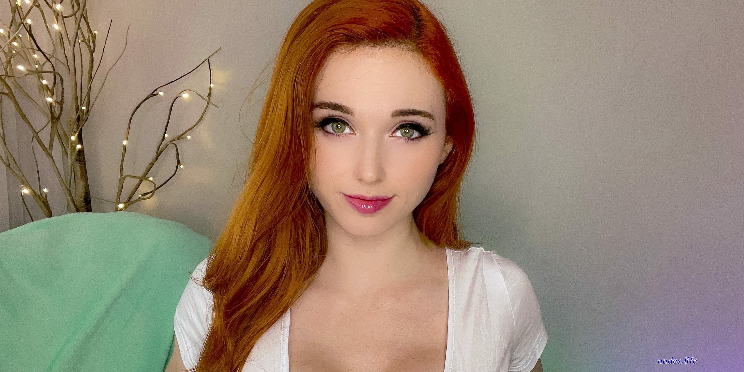 Amouranth toplesd