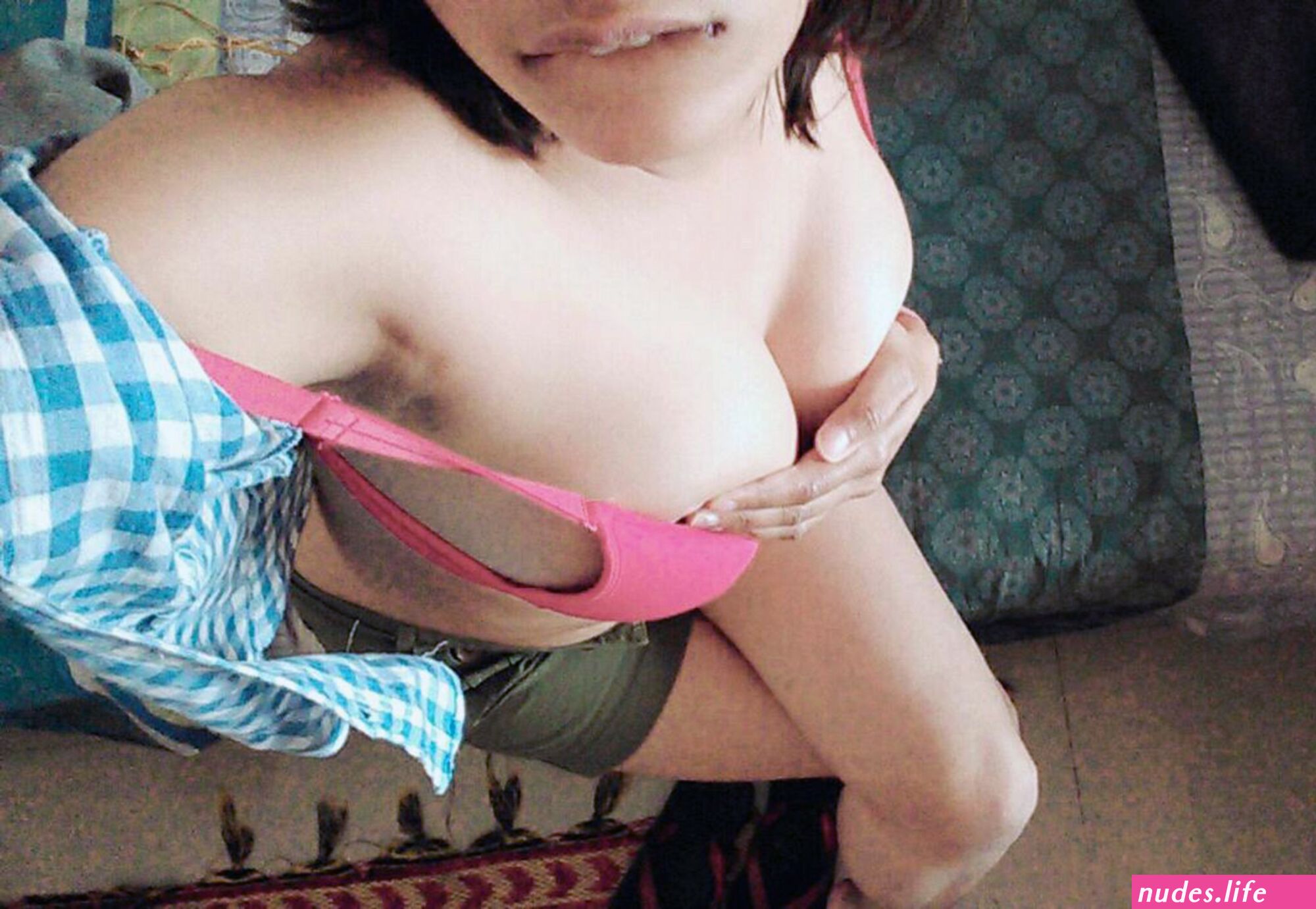 India girl cleavage removing image