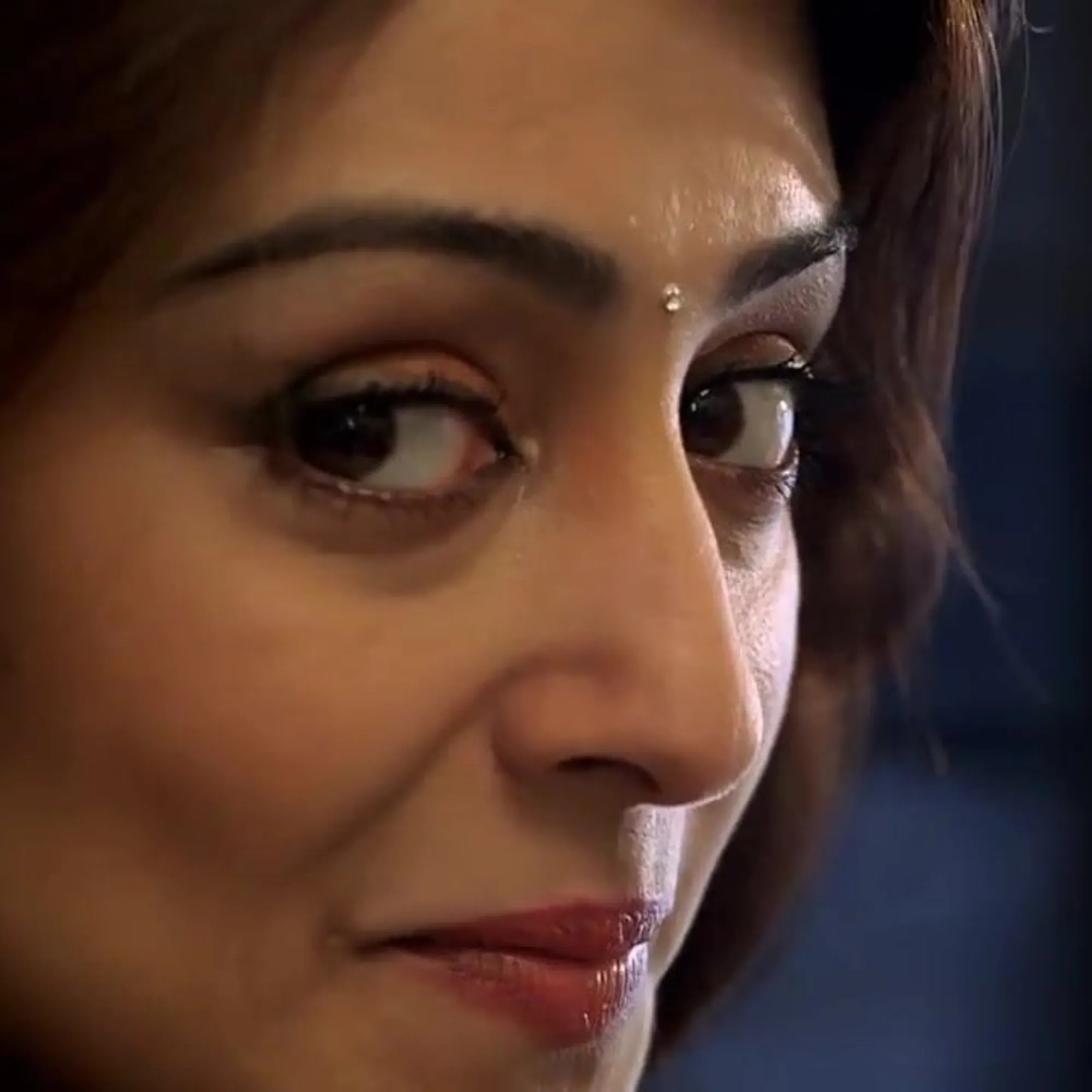 Hot aunty closeup emage