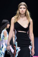 Gigi Hadid Nude Photos Videos