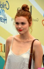 Naked Holland Roden. Added 07192016 by OneOfMany ANCENSORED
