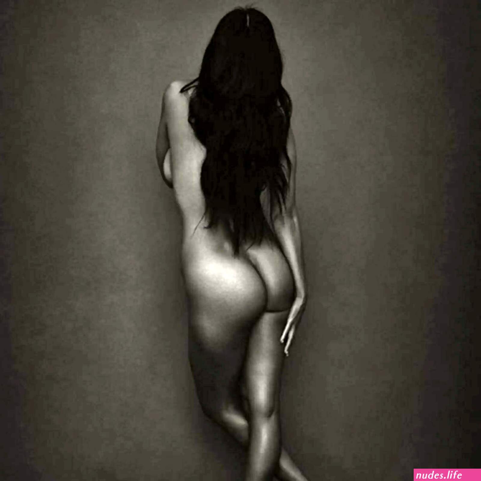 Kourtney kardashian nude pics