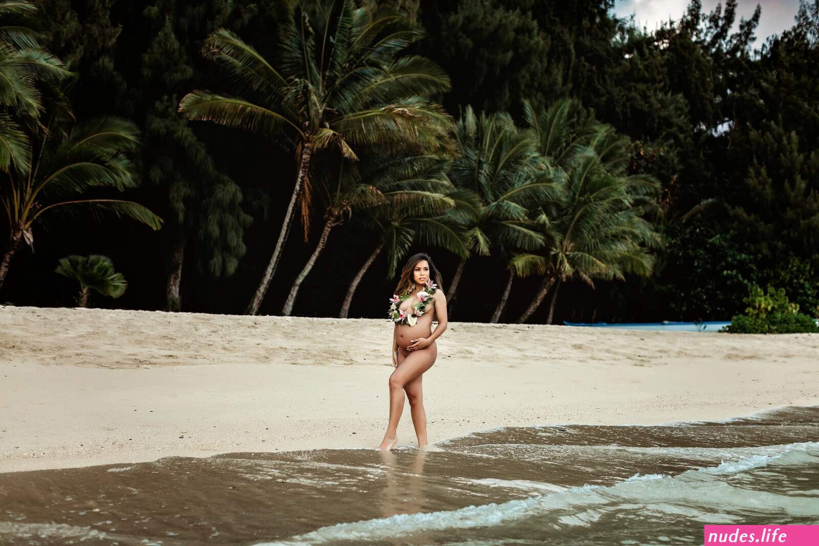 Hawaii nude