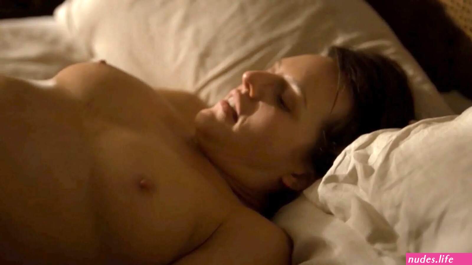 Elisabeth moss nude
