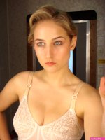 Naked Leelee Sobieski in 2014 iCloud leak