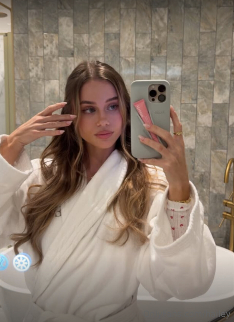 OnlyFans – H@iley Gr1ce