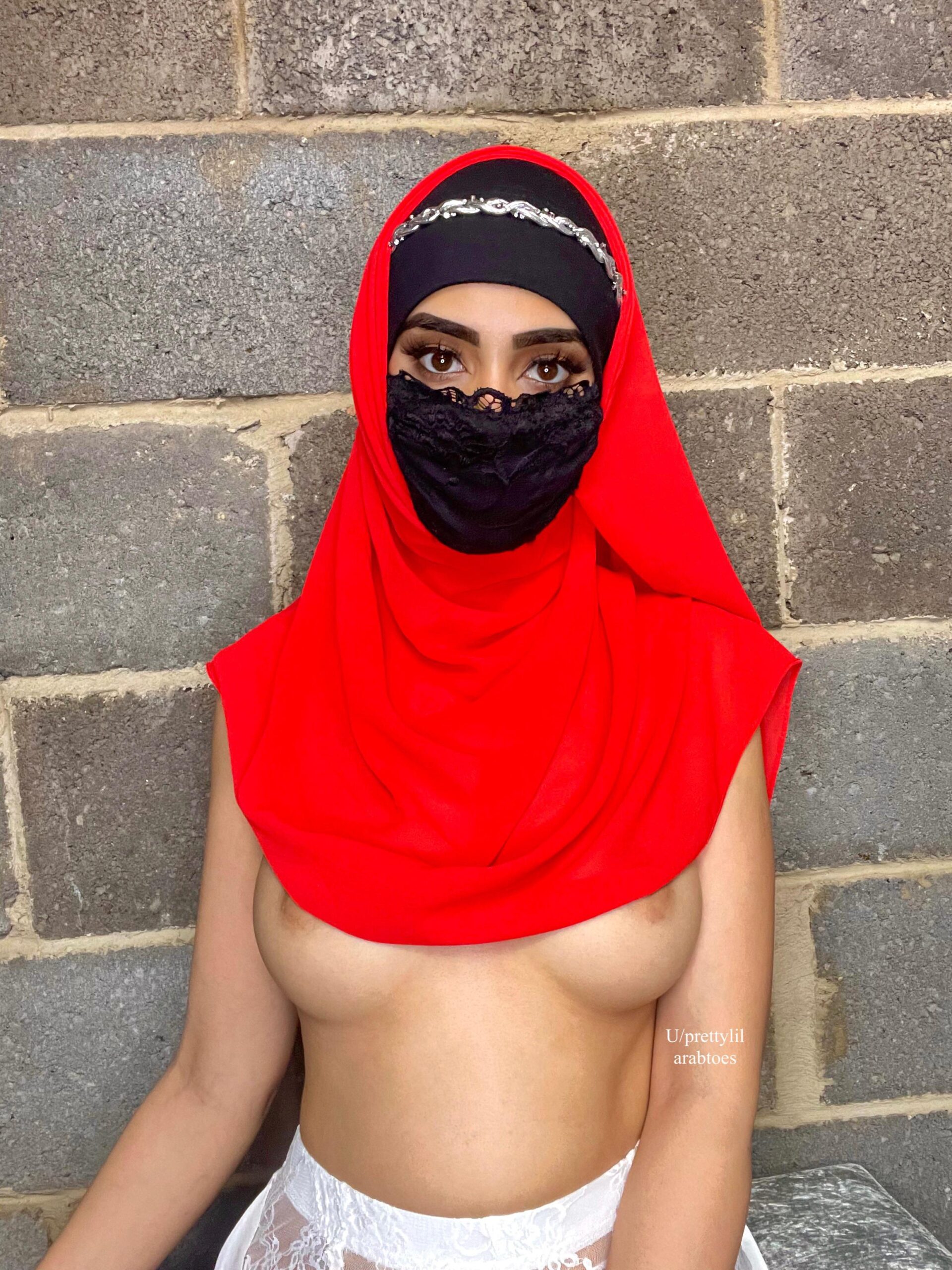 Jilbab nude