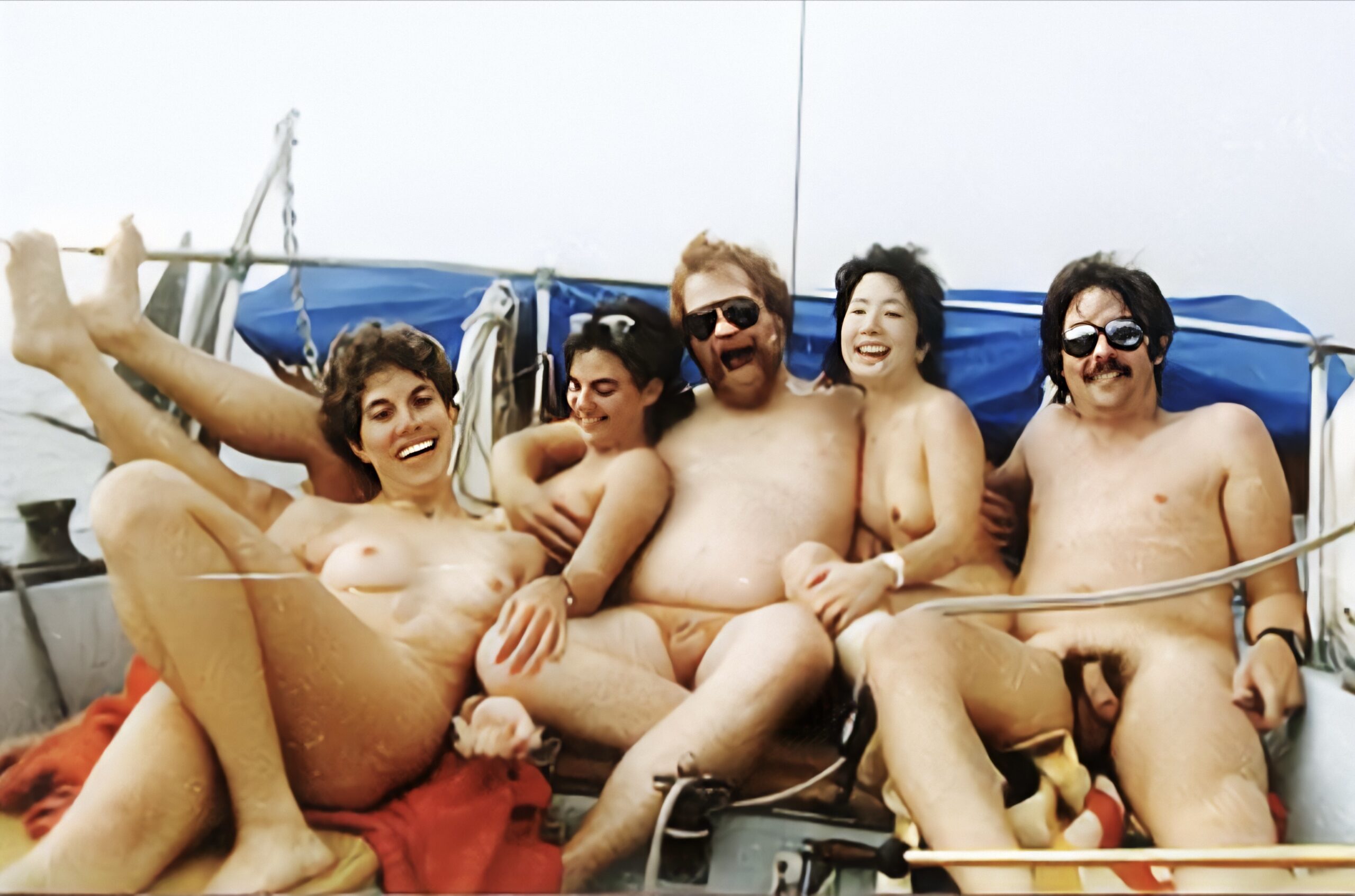 Nude sailng