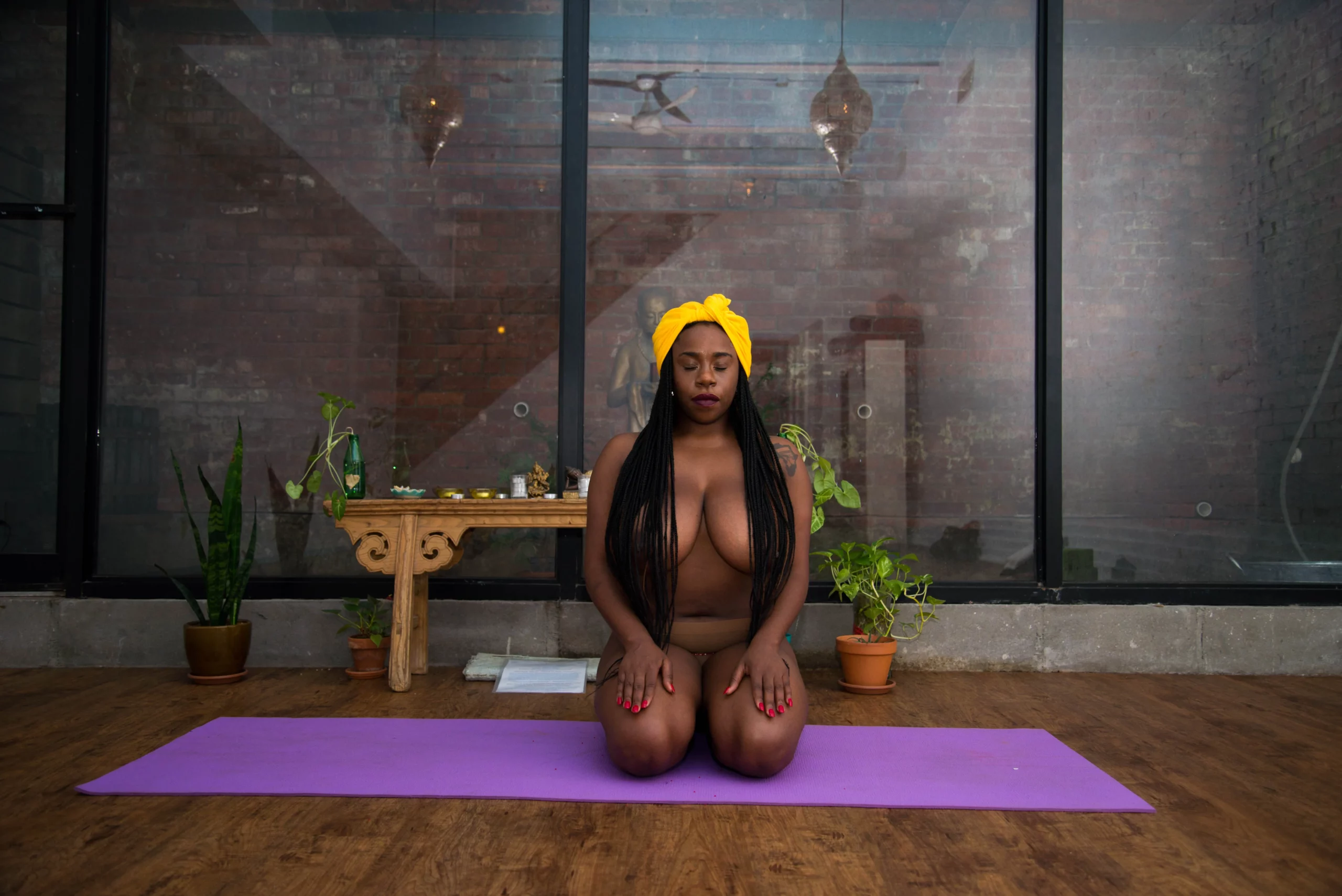 Yoga nude kae