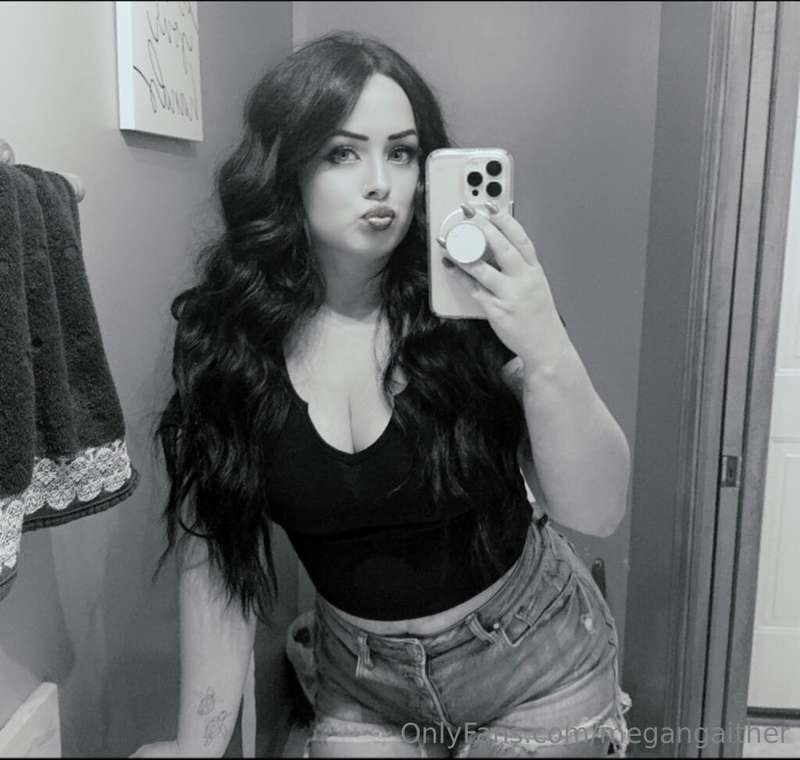 OnlyFans – Megan Gaither / @megangaither