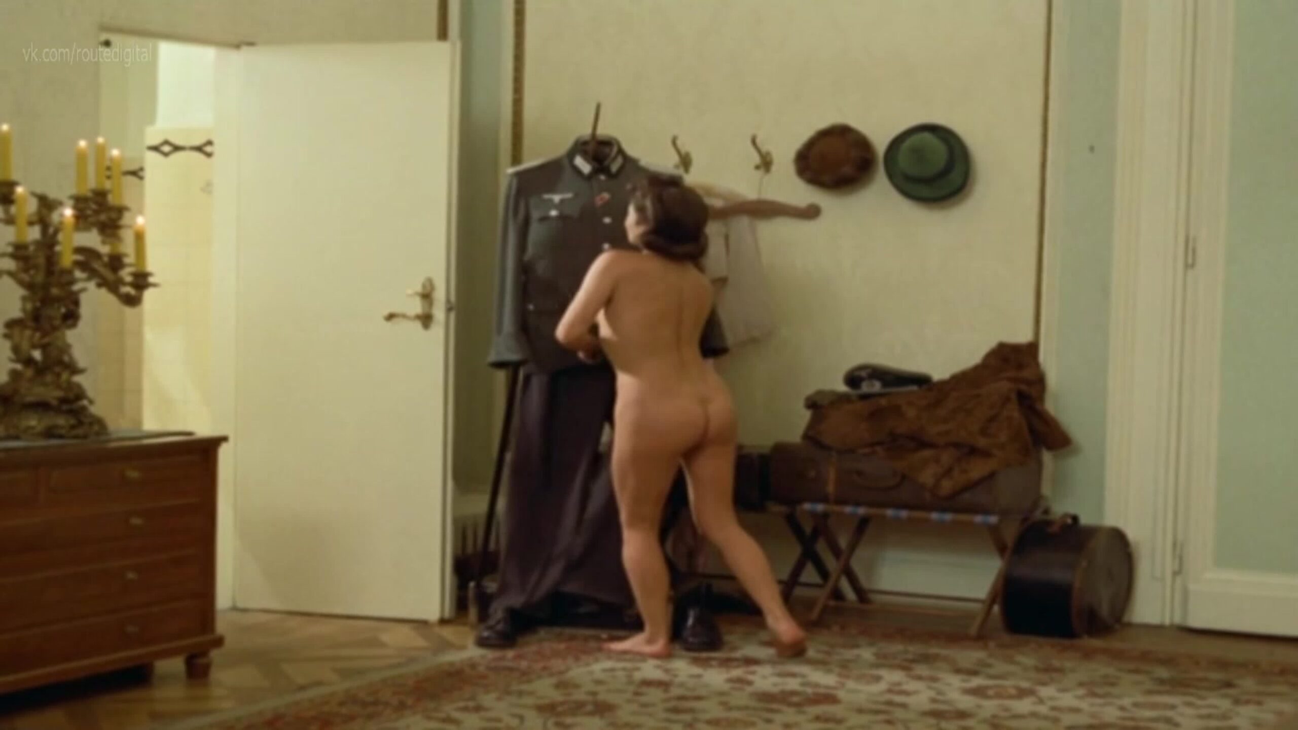 Elke sommer naked