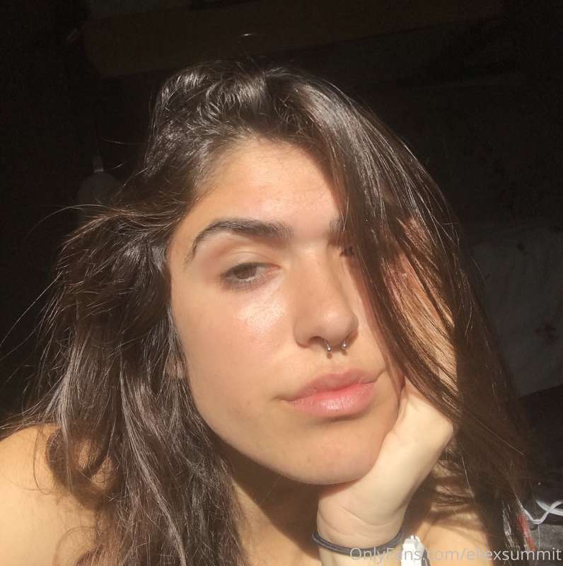 OnlyFans – Elle /  @sinfulfaerie