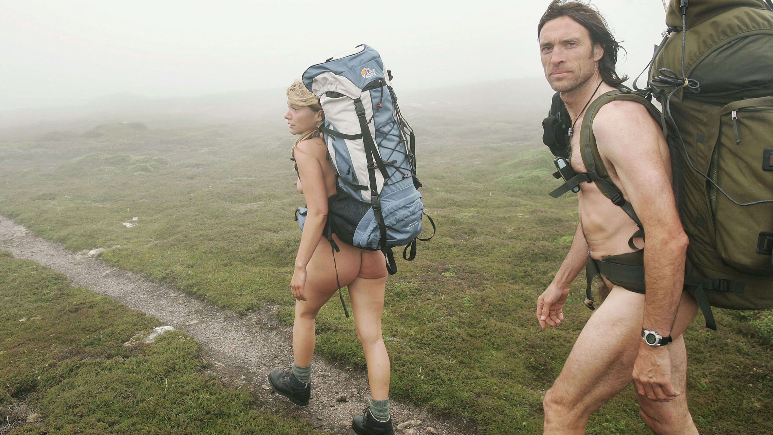 Nudehiking