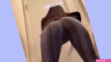 Sexy booty latina