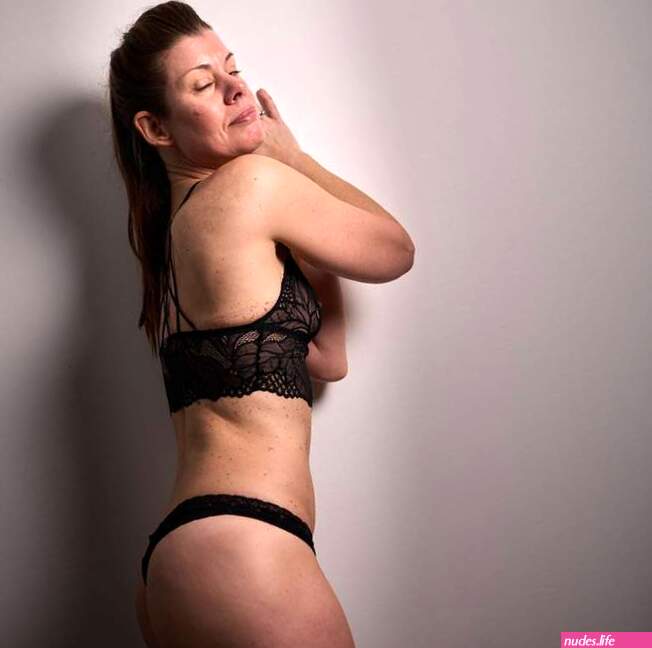 OnlyFans – Hairy Sara / @hairysarasweden