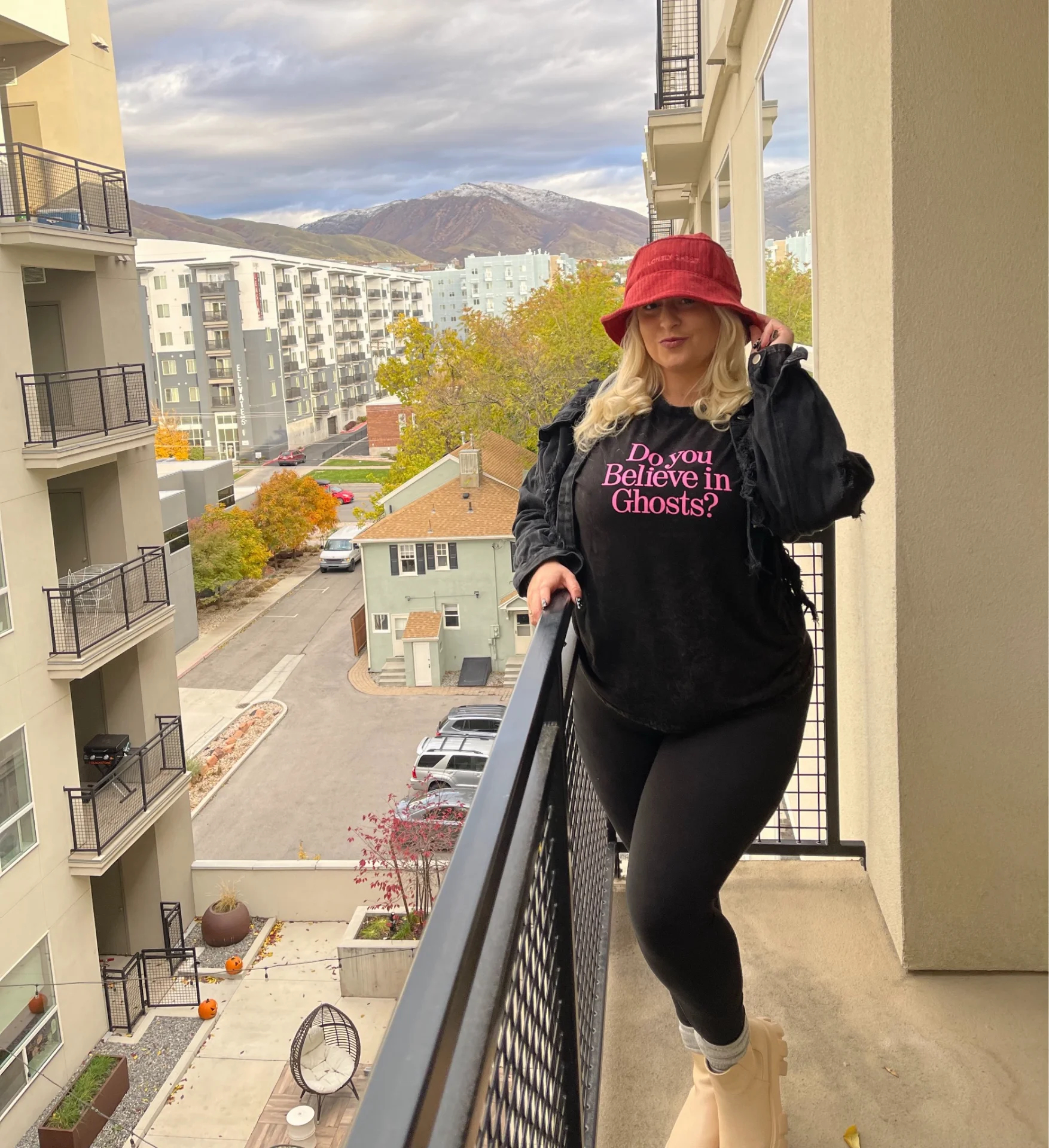Instagram – Hannah B