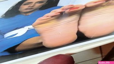 Sexy cum feet